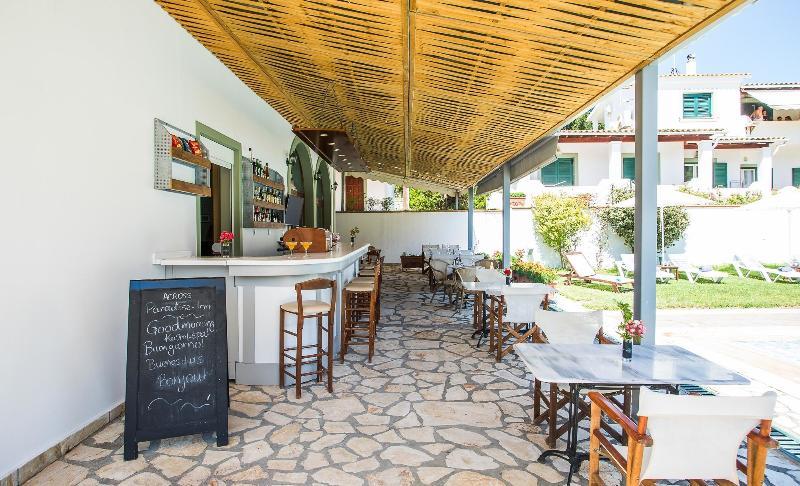 Paradise Inn Liapades Corfu Ngoại thất bức ảnh